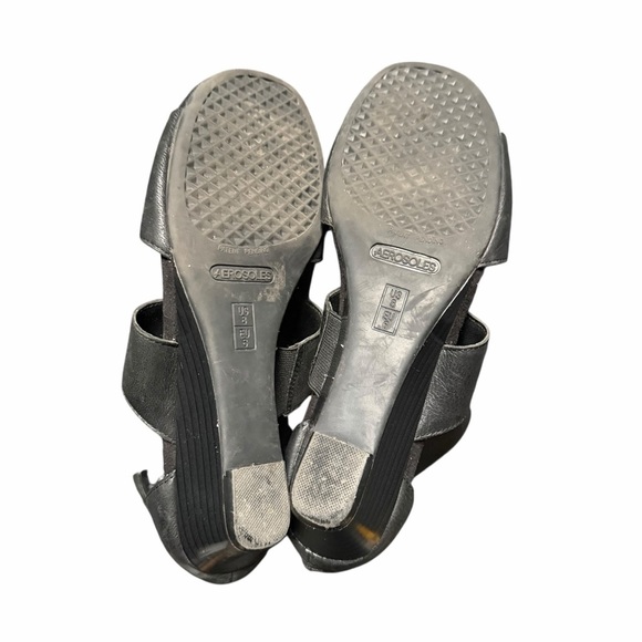 Aerosoles Heelrest Layette  Black Pyramid Stud 1.5” Wedge Sandals Size 8 M - Picture 4 of 5